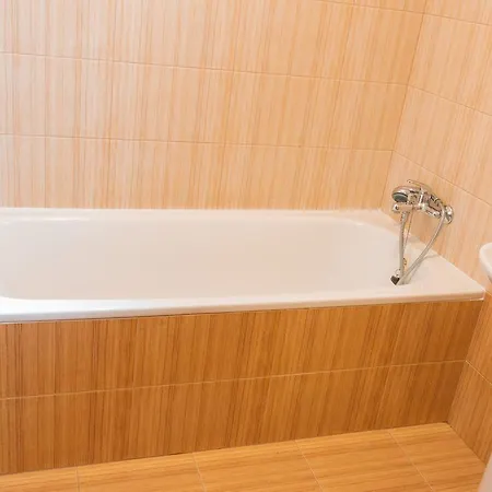 Alton Garni 3*
