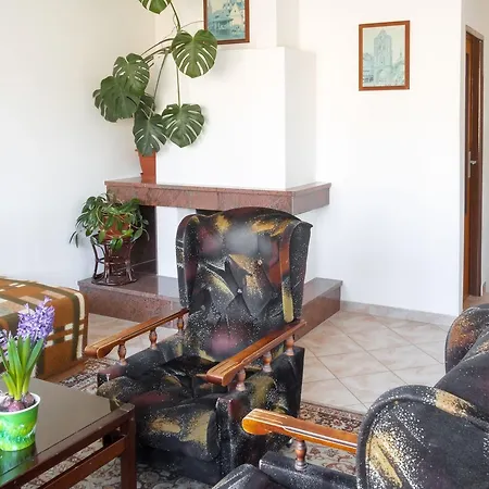 Alton Garni Otel 3*