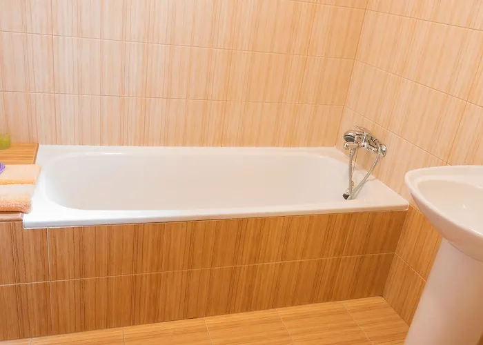 Alton Garni 3*